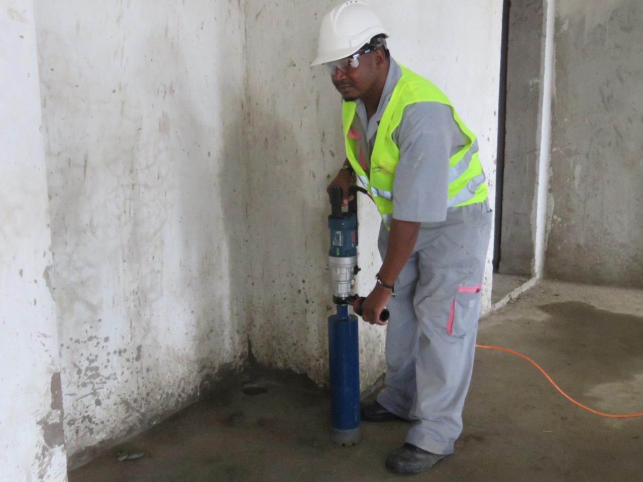 CORE DRILLING VS. HAMMER DRILLING: WHAT’S RIGHT? image